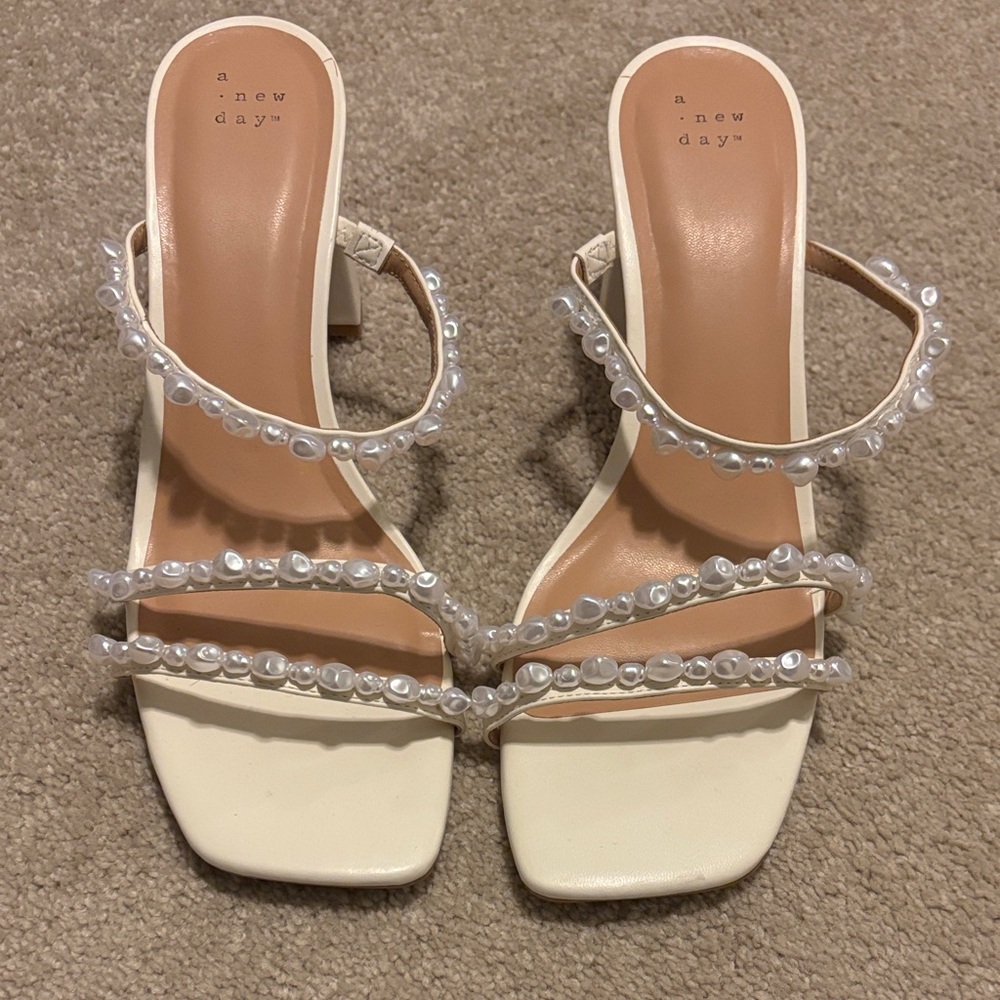 A New Day Women's White Pearl Strap Heels
